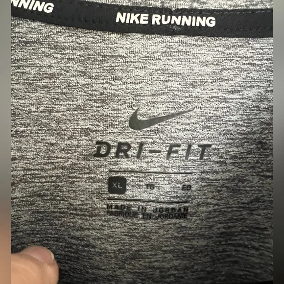 ⭐️ Nike Running Dri-Fit Gray 1/4 Zip Shirt Men’s Size XL - Picture 3 of 5